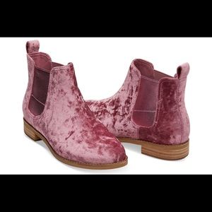 Toms booties, new!